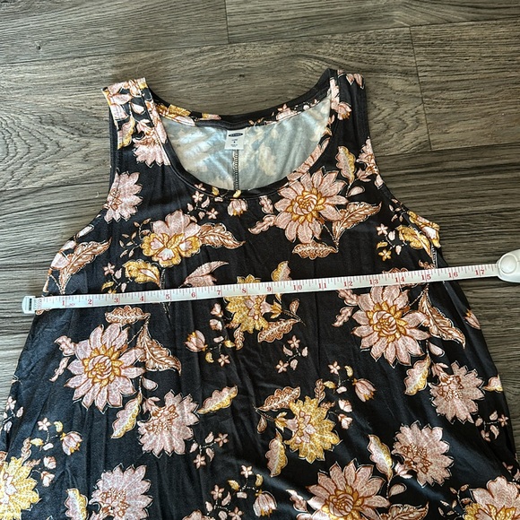Old Navy Floral Scoop Top Size Small - Picture 4 of 8